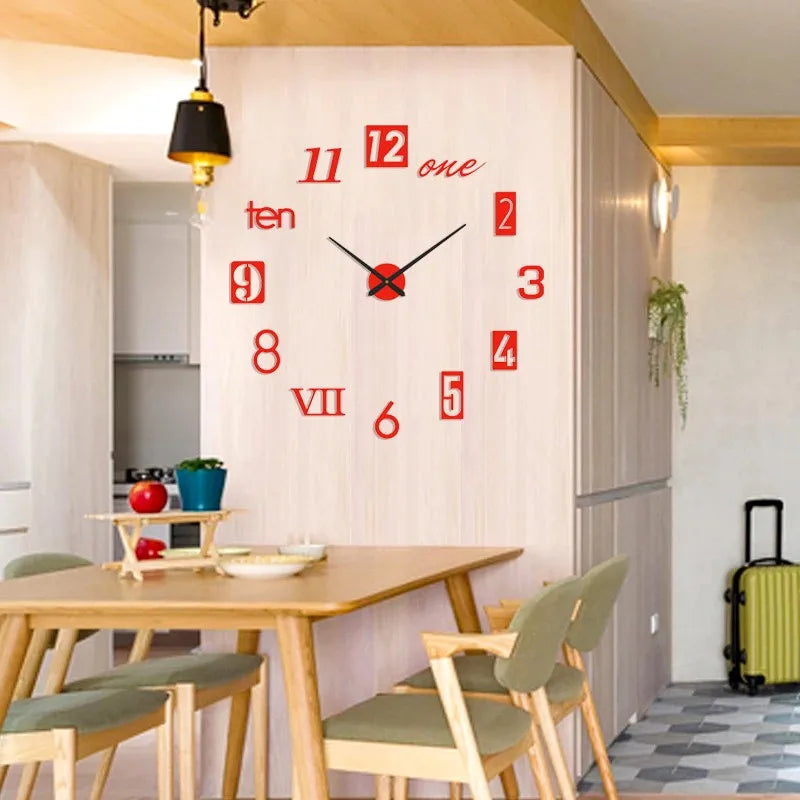 Reloj de pared decorativo rojo en comedor moderno, ideal para decoración de interiores.